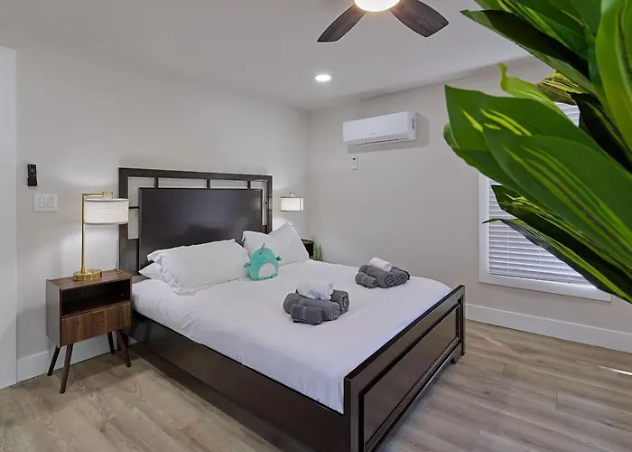 The Escape - Spacious 2bd Casa de férias Dunlap